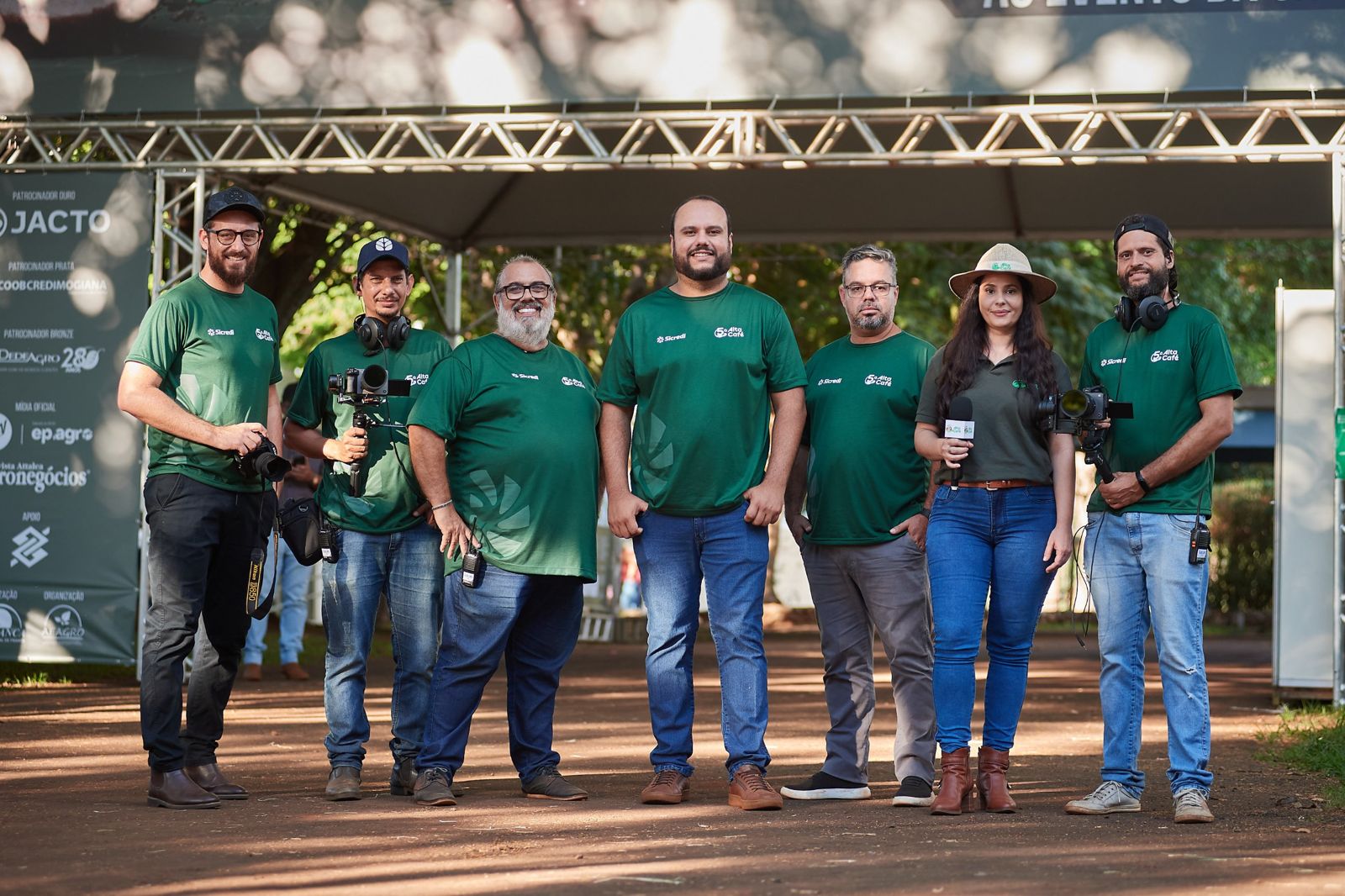 Equipe de gravação em evento