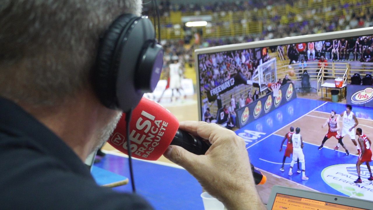 Narração de transmissão esportiva ao vivo